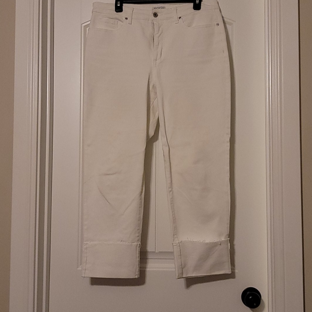 Whiye crop jeans
